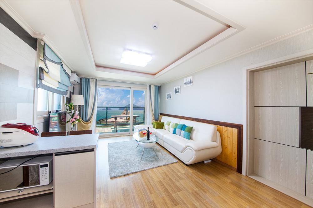 Geoje Haebaram Pension Exteriör bild